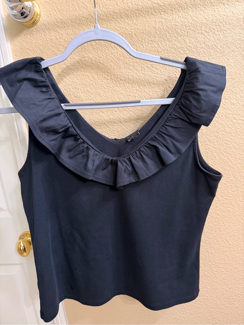 Ann Taylor Black Ruffled V-Neck Sleeveless Tank